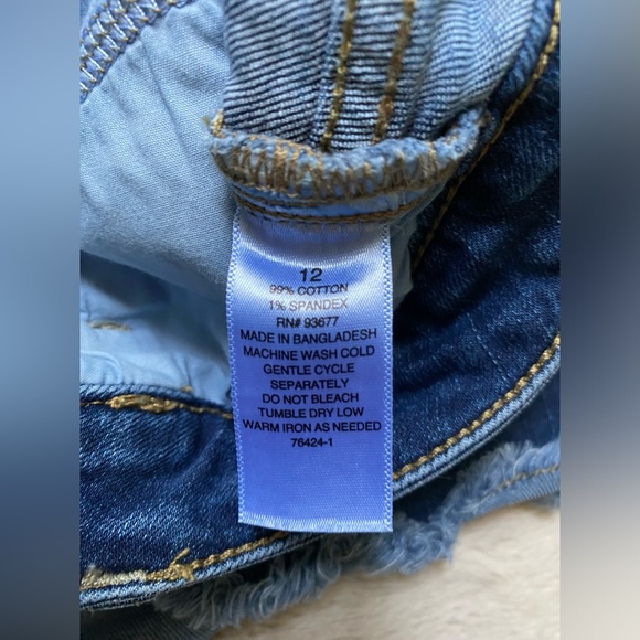 A.N.A Midrise Denim shorts - Picture 5 of 5